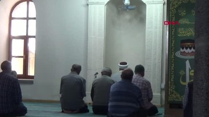 CAMİDE TELEFONUNU ŞARJ EDİP, 1 LİRA BIRAKTI