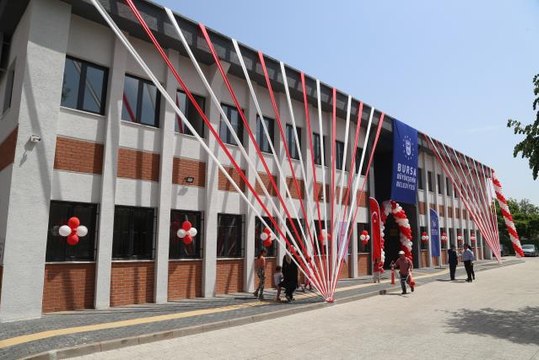 AK Parti Yerel Yönetimlerden Sorumlu Genel Başkan Yardımcısı Mehmet Özhaseki: Kasabaları idare edemeyecek adamlar, Cumhurbaşkanı adayıyım diye tafra...