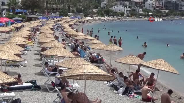 Bodrum'da sıcak havayı gören sahile koştu
