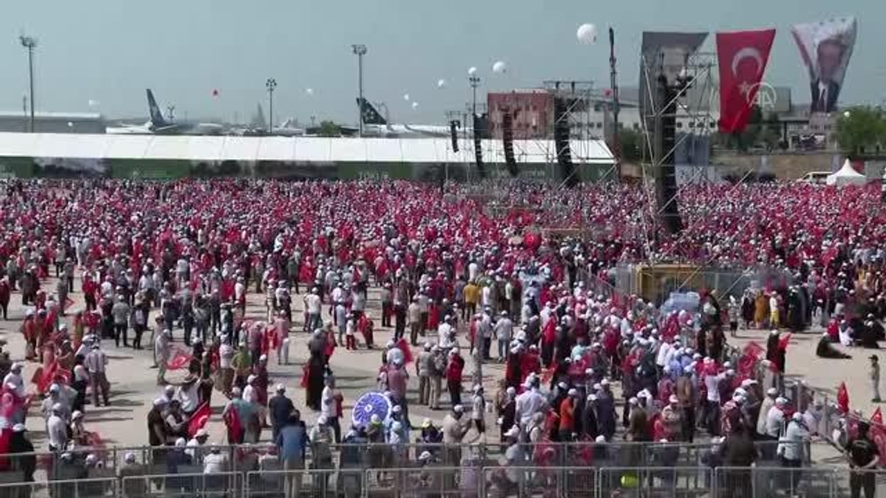 İstanbul'un Fethi'nin 569. yıl dönümü kutlamaları - Dua edilmesi
