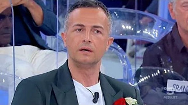 Riccardo Guarnieri e la separazione dei suoi genitori: “Il mio essere complicato in amore deriva da