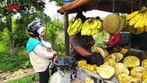 Indonesian local fruit seller