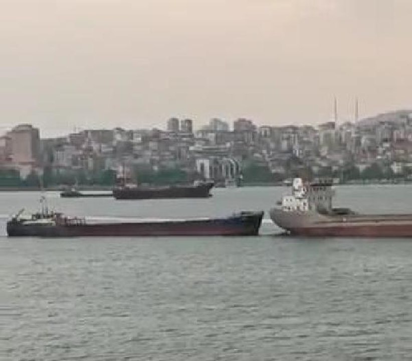 KARTAL AÇIKLARINDA İKİ GEMİ BÖYLE ÇARPIŞTI