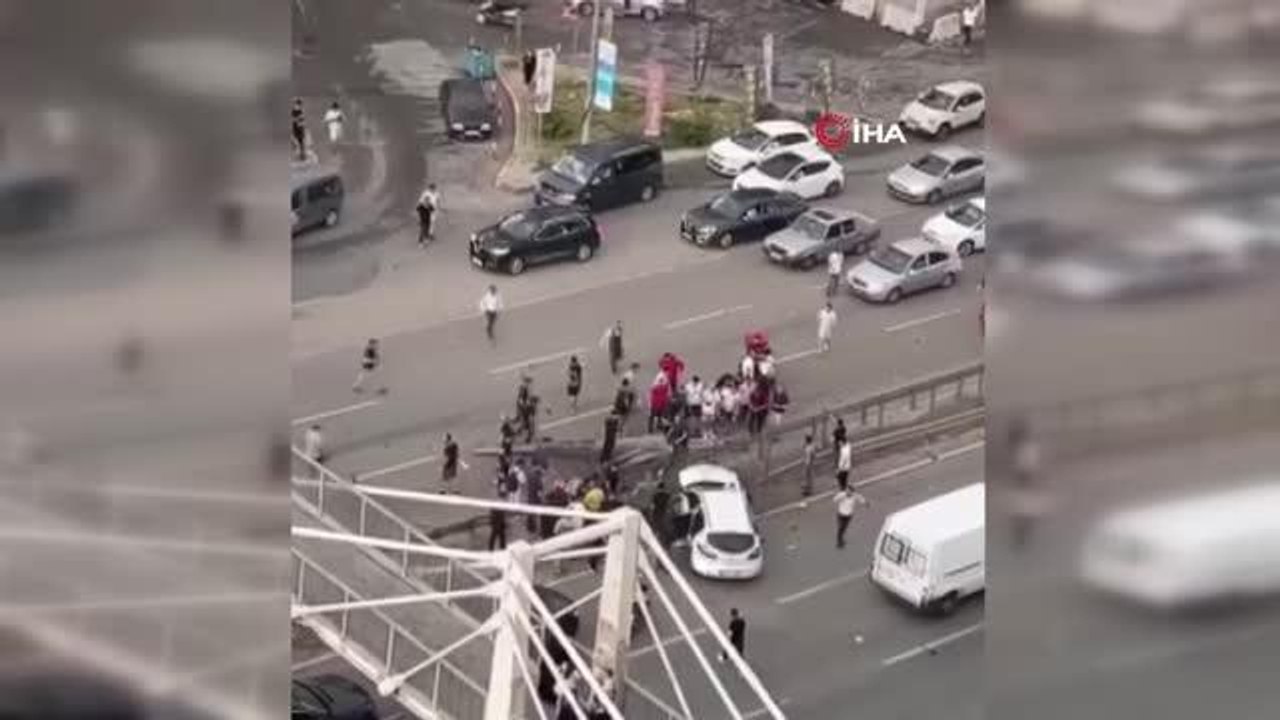 Çekmeköy Şile Otoyolu'nda kaza: 1'i ağır 3 yaralı - Dailymotion Video