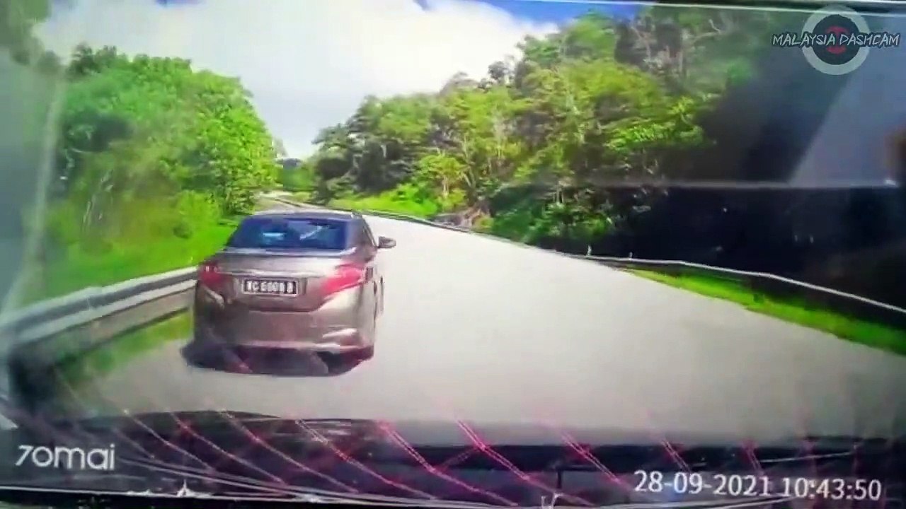Video Viral Pemandu laju buat 'Zig-Zag' tak ingat dunia, Dan Akhirnya ini yang Terjadi_HD