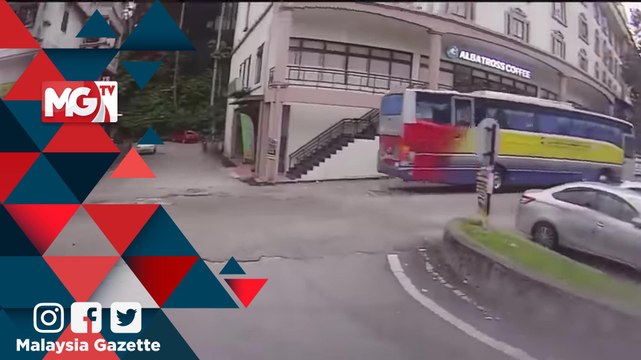 MGNews : Bas Mengundur Hentam Empat Kenderaan