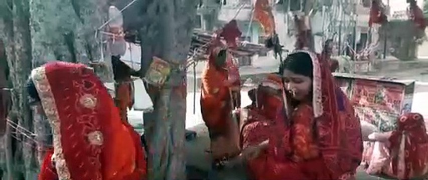 शनि मंदिरों, बड़ व तीर्थ स्थलों पर लगा श्रद्धालुओं का रैला, वट सावित्री पूजन के साथ विशेष योग में मन रही है अमावस्या व शनि जयंती