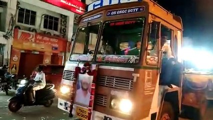 "பூப்புனித நீராட்டு".. 2000 பேருக்கு விருந்து! லாரியில் சீர்! அப்பா இறந்து போக.. நெகிழ வைத்த அத்தை!