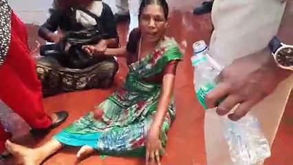 கைகளில் மண்ணெண்ணெய் கேன்.. கண்களில் கண்ணீர்! திமுக பிரமுகர் மீது நில அபகரிப்பு புகார்!