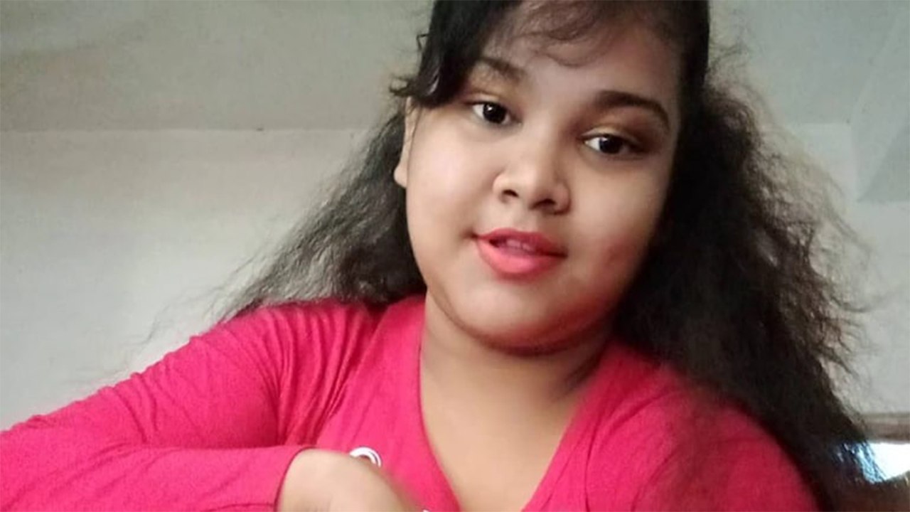 Bengali Actress Model Saraswati Das ने किया सुस...
