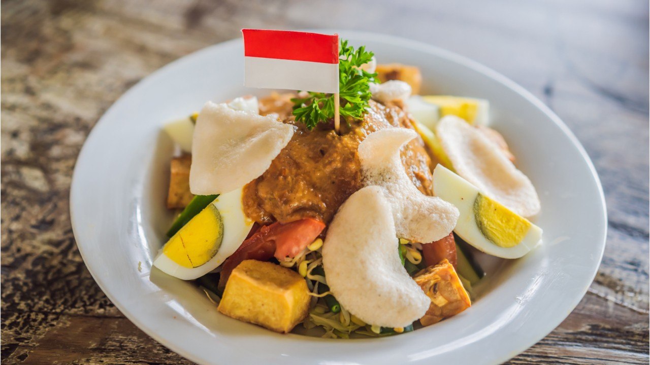 CUISINE ACTUELLE – Découvrez la super salade tendance, parfaite pour les pauses déjeuner cet été