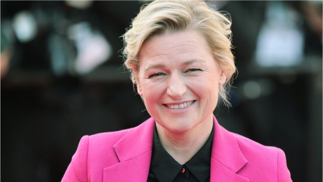 VOICI : Anne-Elisabeth Lemoine révèle ce qu’elle pense vraiment de ses chroniqueurs