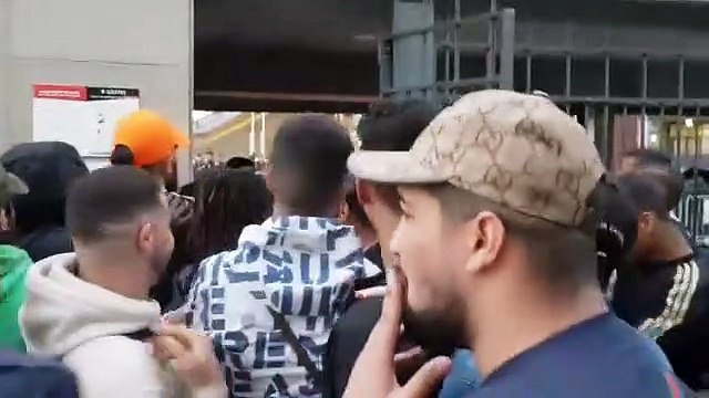 Des racailles forcent l'entrée du Stade de France | Real-Madrid / Liverpool | Finale de la Ligue des champions
