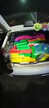 Em Mariluz, PM apreende veículo carregado com quase 540 quilos de maconha e prende homem