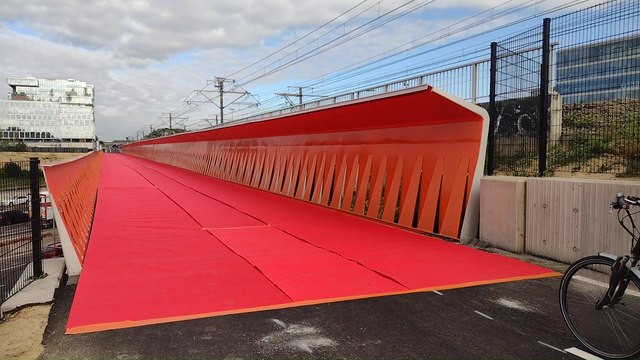 La première passerelle cyclable au-dessus du Ring entre Diegem et Zaventem est prête