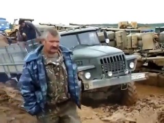 Çamura Batan Kamyonu RUS işi Çıkarmak