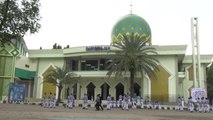 İngiliz Askeri Bandosu Cakarta'daki İslami Yatılı Okulu'nda konser verdi