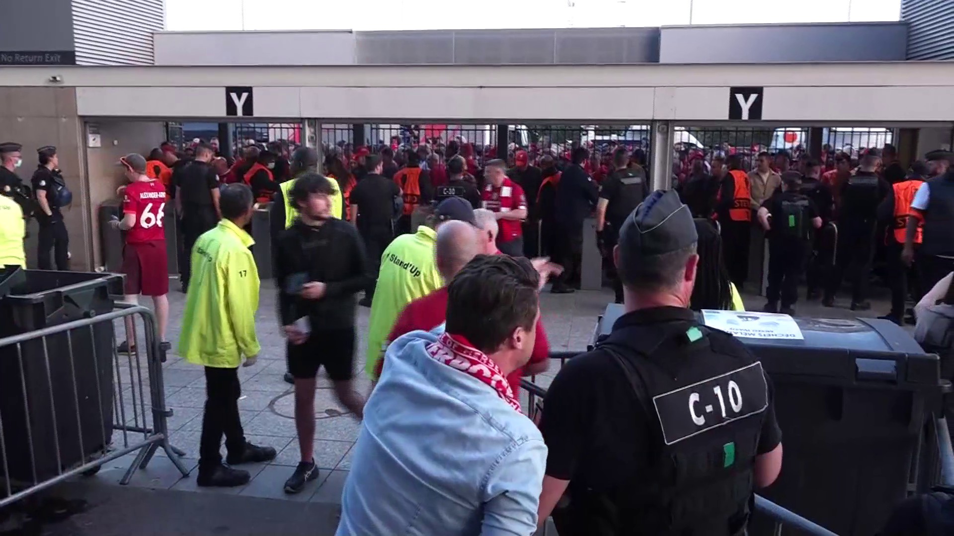 Incidentes en la final de la Champions por problemas de acceso al campo