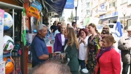 Dinin Siyasete Alet Edildiğini Söyleyen Yurttaş: "Zekatını Ver de Neye Sahip Olduğunu Öğrenelim. Bunu da Kameraların Karşısında Yap"