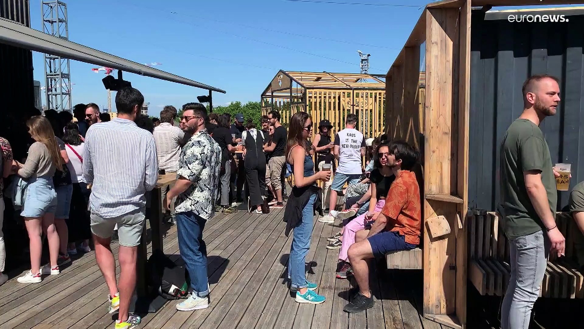 Фестиваль Nuits Sonores: музыка льется прямо из сознания