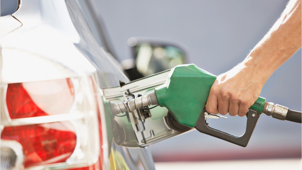 Les prix de l'essence et du gazole amorcent une légère baisse