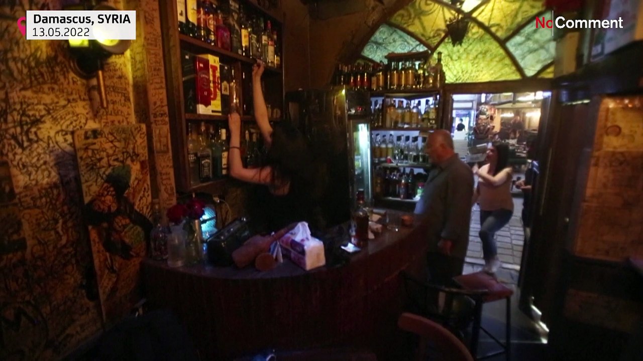 Wand in der Bar erzählt vom Krieg in Syrien