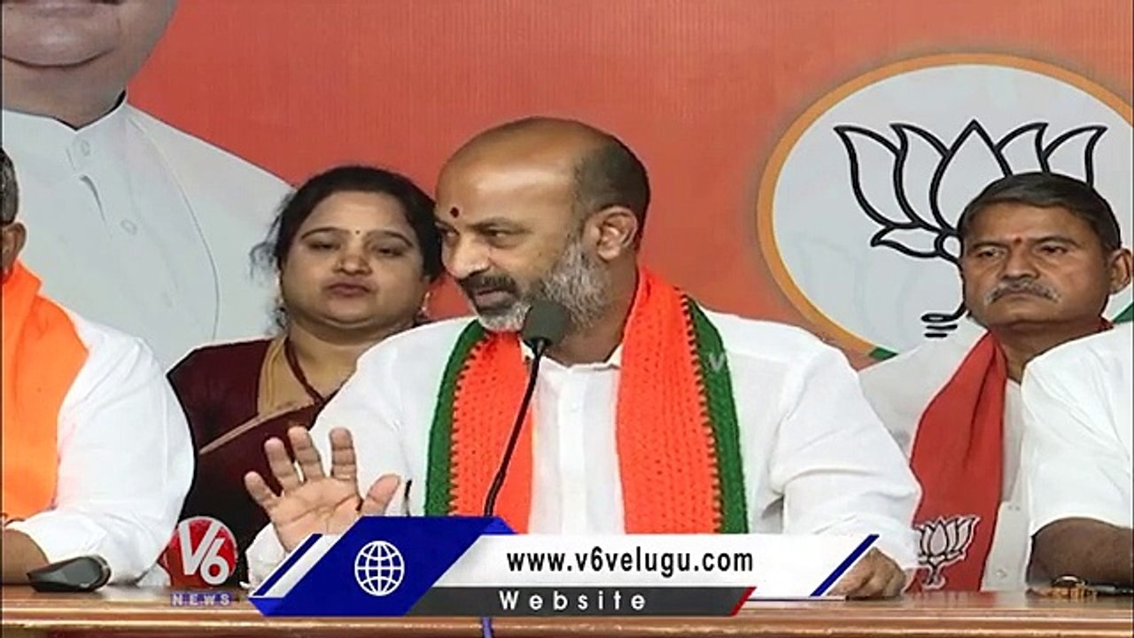BJP Chief Bandi Sanjay Full Speech | Comments On CM KCR Farm House V6 News