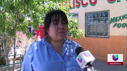 Familia de la victima del segundo barrio habla para las camaras de Univision 26
