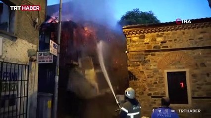 Bursa'da 110 yıllık ahşap binada yangın