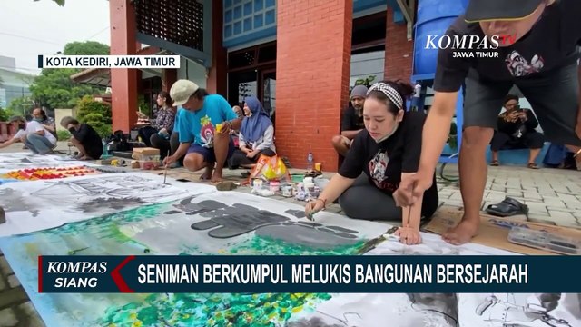 Komunitas Rupa Kita Melukis Bangunan Bersejarah di Kediri