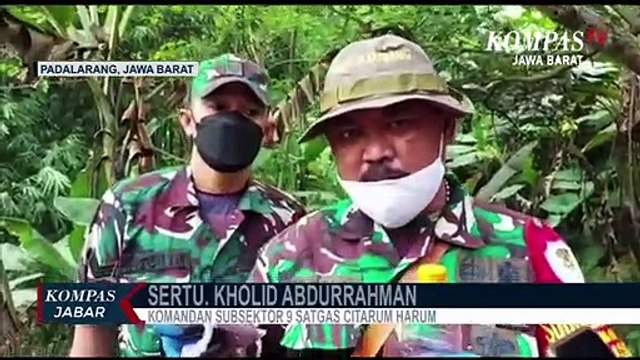 Diduga Tercemar Limbah,Sungai Cimeta Berubah Warna