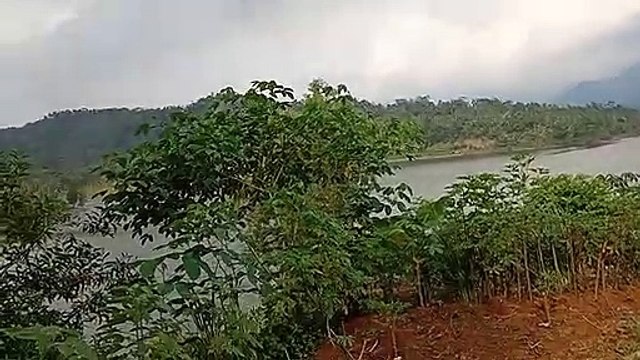 Pemandangan Sore Hari di Kampung