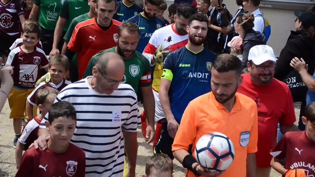 BF01 I - FC Dombes : 29 mai 2022. La sortie des joueurs