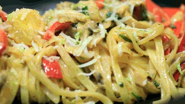Tagliatelles aux champignons - تاليتيلي بالفطر