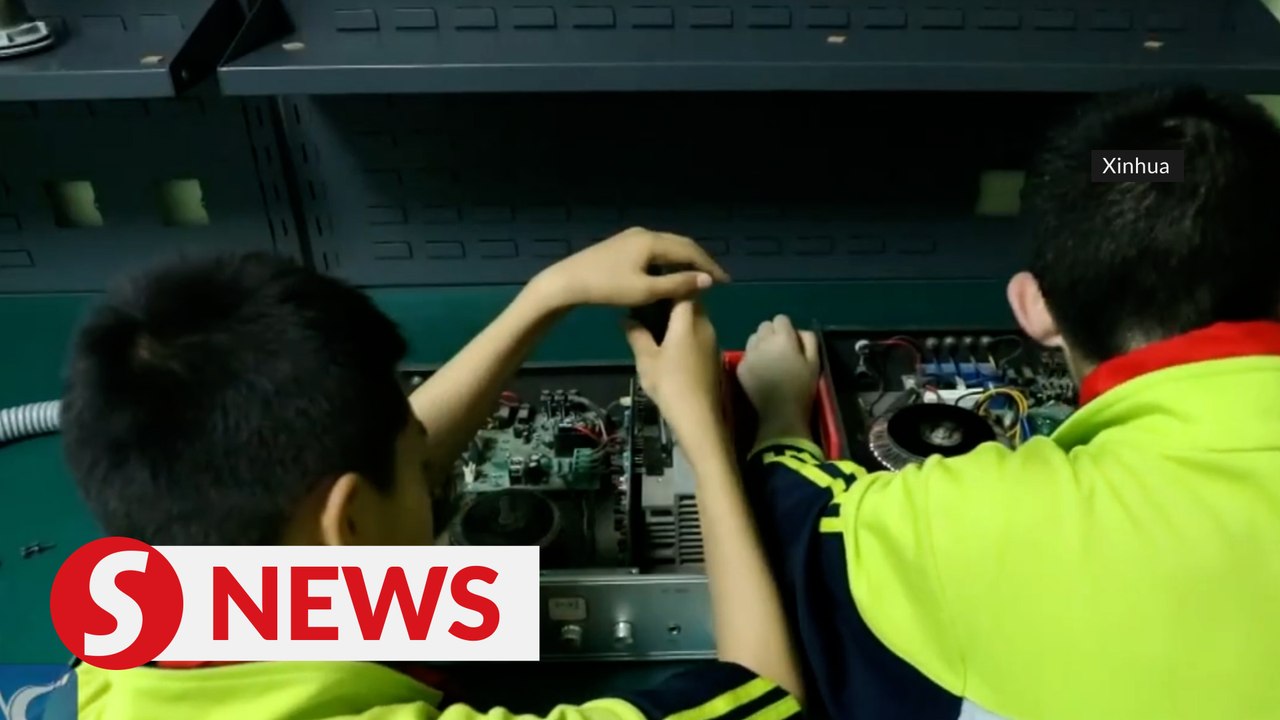 Various labour skills courses are offered in Chinese school