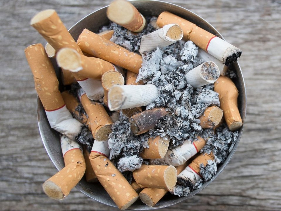 Wie drei Millionen Atlantikflüge: So zerstören Zigaretten die Umwelt