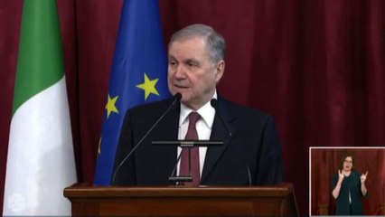 Visco: mondo diviso in bocchi non aiuterebbe crescita e povertà