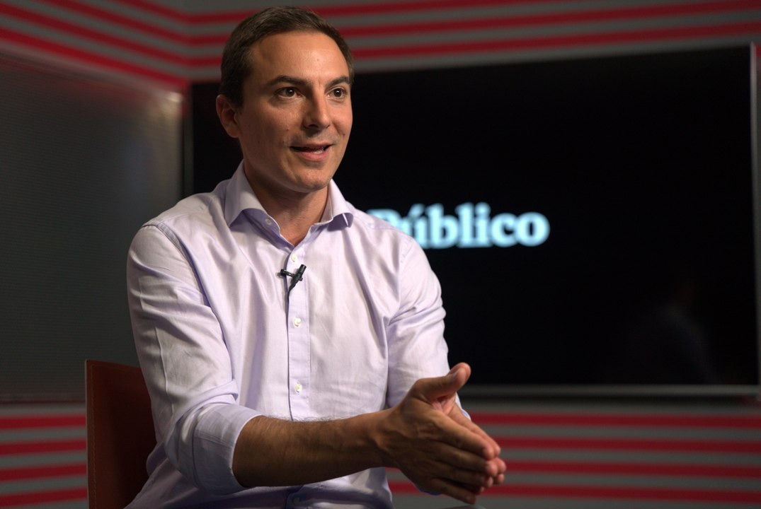 Juan Lobato: "Ayuso está muy lejos de la mayoría absoluta de Aguirre o  Gallardón y ha tocado techo"