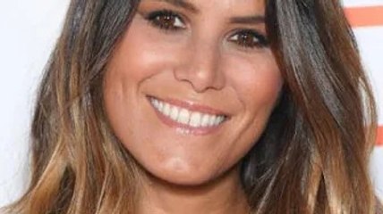 Download Video: L’animatrice télé Karine Ferri sous 