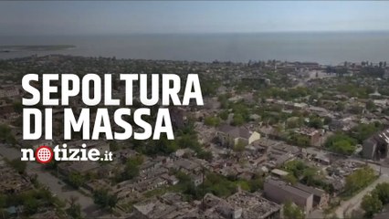 Ucraina, il video del drone svela le prove della sepoltura di massa nel cimitero di Mariupol