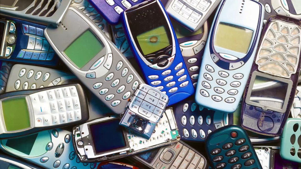 Ces téléphones portables qui faisaient notre fierté... et qui sont totalement ringards aujourd'hui