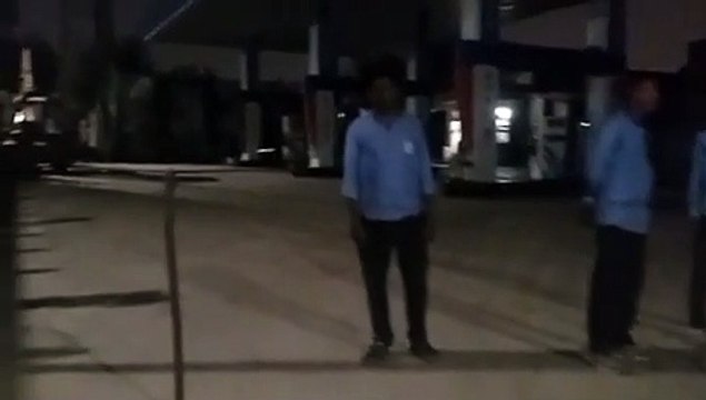 पेट्रोल पंप पर हड़ताल