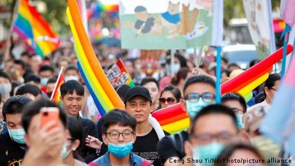 Taiwan gay couple seeks foreign marriage equality