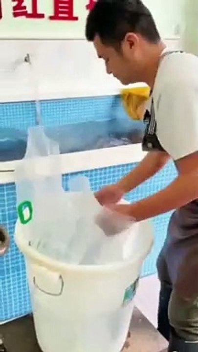 Livraison de poisson frais... très frais