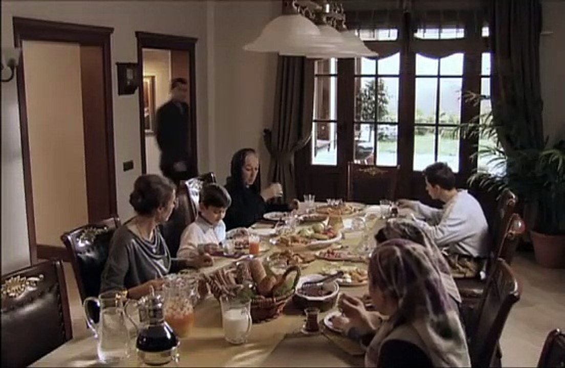 ¿Qué savas le dijo a Cicek delante de su familia?