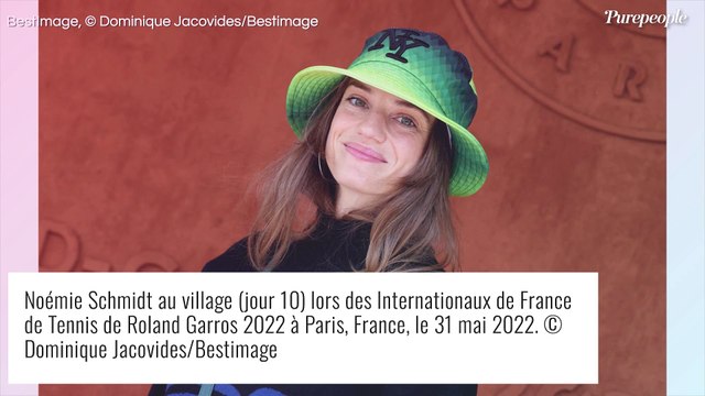 Delphine Wespiser embrasse Roger, Carine Galli amoureuse de Giovanni Castaldi à Roland-Garros