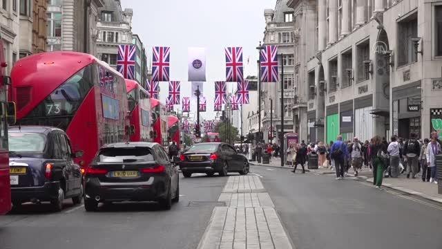 İngiltere Kraliçesi 2. Elizabeth'in tahta geçişinin 70. yılı kutlama hazırlıkları
