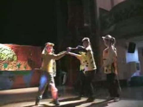 Une comédie musicale à la maison des enfants