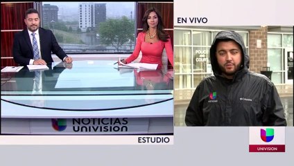 Recluso apuñala a oficial de policía