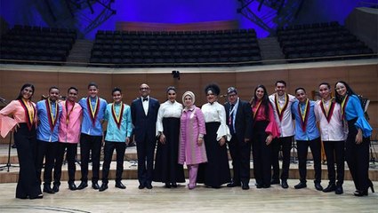 Emine Erdoğan katıldığı etkinlikte gözlerine inanamadı: Hayran olmamak elde değil